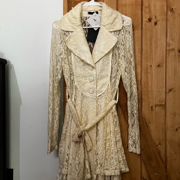 Ryu Jackets & Blazers - Ryu Lace Jacket in Cream